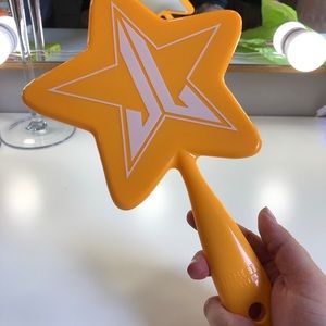 LE Thirsty Hand Mirror